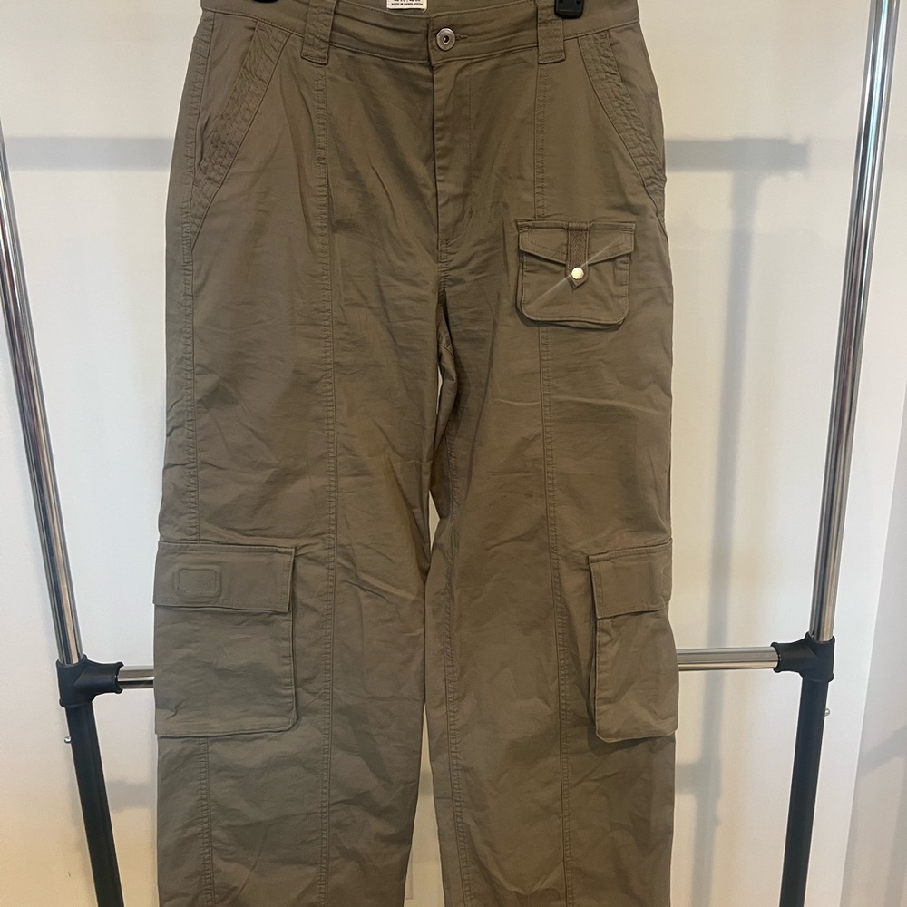 Cotton On Tan Cargo Pants with Relaxed Fit and Durable Material